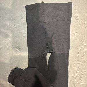 Women’s Black Athleisure Performance Leggings/Tights – Size M